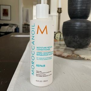 Moroccanoil Moisture Repair Conditioner 8.5 oz LIKE NEW
